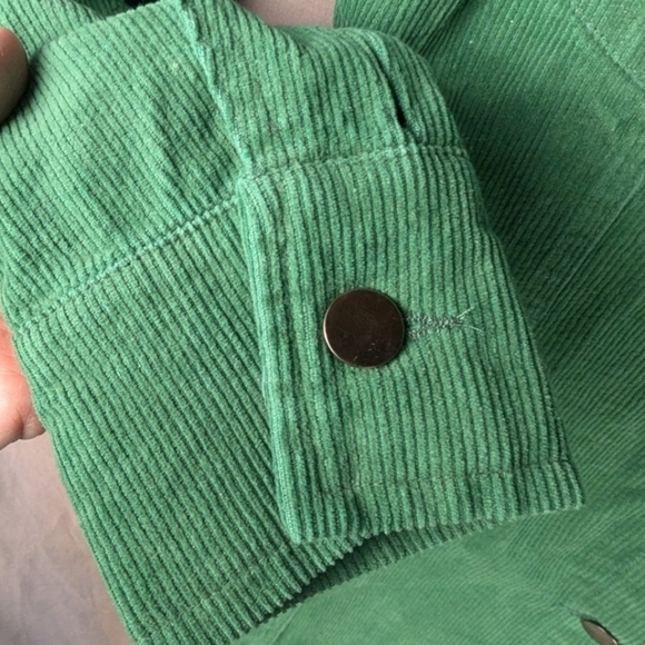 Le Lis large green corduroy long shacket with side pockets - Picture 5 of 10